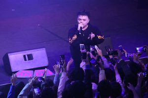 Read more about the article 艾福杰尼(2016-2021)所有专辑歌曲打包[无损flac/1.49GB]百度云网盘下载