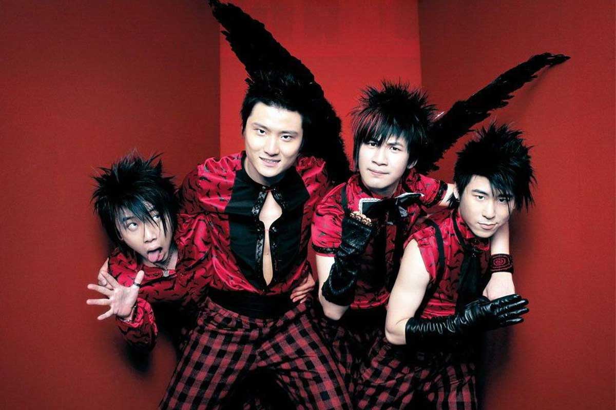 You are currently viewing 花儿乐队所有专辑音乐歌曲打包11CD[无损flac/2.13GB][百度云][夸克]网盘下载