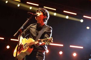 Read more about the article 赵雷(2011-2019)所有专辑歌曲打包[无损flac/1.88GB]百度云网盘下载