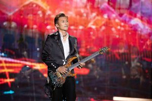 Read more about the article 谢霆锋