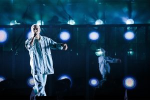 Read more about the article Jony J
