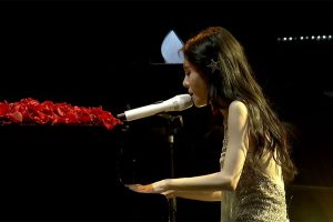 Read more about the article 张碧晨 – 2018极光演唱会