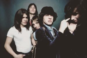 Read more about the article AC/DC乐队高品质歌曲合集[无损flac/21.34GB]百度云网盘下载