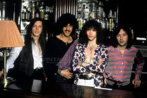 Read more about the article 瘦李奇(Thin Lizzy)高品质歌曲合集[无损flac/21.97GB]百度云网盘下载